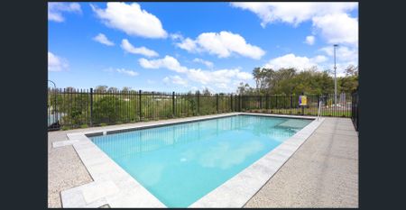 Opportunity awaits - Beautiful setting and comfort - Photo 4