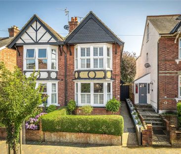 Stunning three bedroom semi-detached home in a central Tunbridge We... - Photo 2