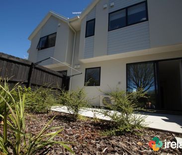 Finest Townhouse on Cross Street - Photo 2