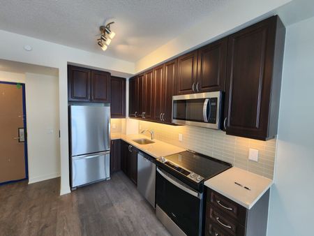 For Lease - 38 Annie Craig Drive Unit# 1410, Toronto, Ontario - Photo 2