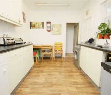 Francis Road, London, E10 - Photo 5