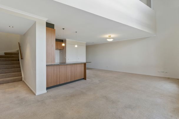 Stylish 2-Bedroom Apartment in Prime City Location - Photo 1