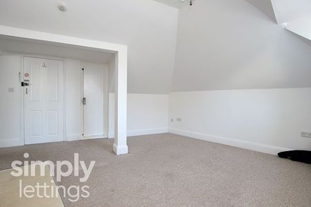 2 Bed property for rent - Photo 4