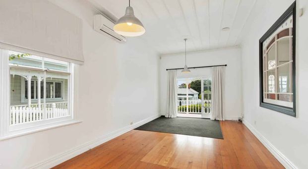 Sunny character villa in Mount Eden - Photo 1