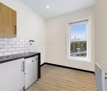 1 bedroom property to rent - Photo 1