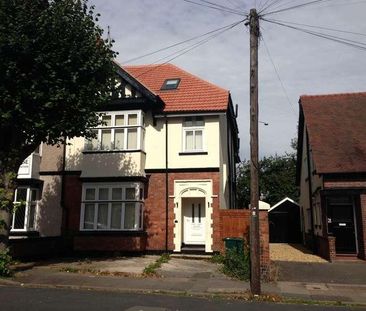 Large Spacious Room By Coventry Train Station, CV1 - Photo 4