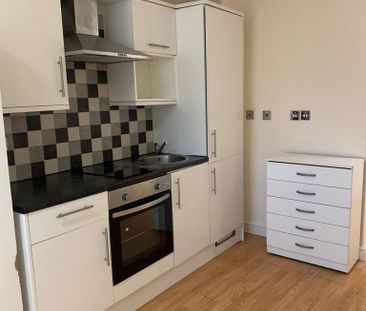 Studio to rent - Photo 3