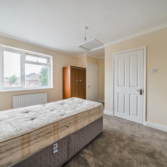 3 bedroom semi-detached house to rent - Photo 1