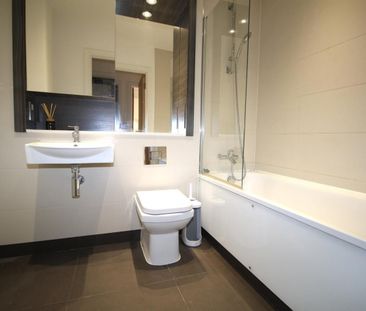 1 Bedroom Apartment To Let - Photo 5