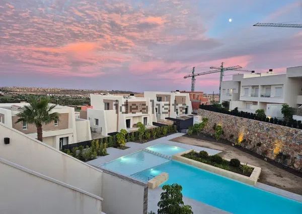 Alquiler de ático en Av. Antonio Pedrera Soler, 14 r