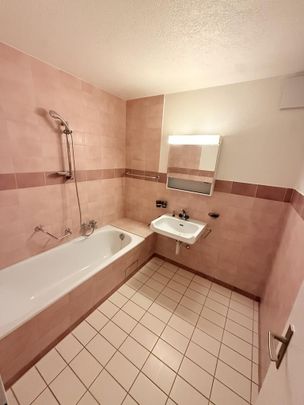 Wohnen im Städtli Laufen, grosse Wohnung mit 2 Badezimmer - Foto 1