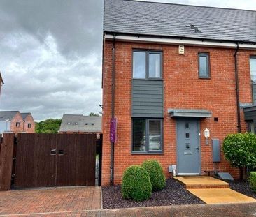3 bedroom semi-detached house to rent - Photo 1