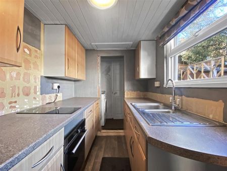 2 bedroom terraced house to rent - Photo 5