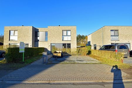 Ruime moderne woning met rustige ligging in Adegem! - Photo 2