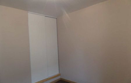 1 pièce, 25m² en location à Saint Yrieix La Perche - 340 € par mois - Photo 2