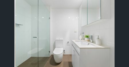 PERFECTLY POSITIONED ONE-BEDROOM APARTMENT WITH CBD VIEWS - Photo 3