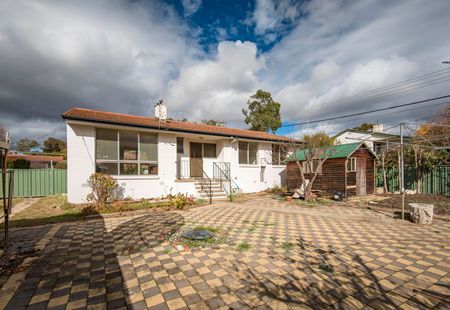 141 Ross Smith Crescent, Scullin ACT 2614 - House For Rent | Domain - Photo 3
