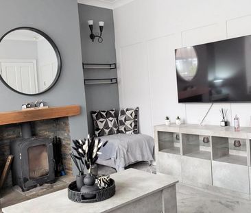 3 bedroom terraced house to rent - Photo 2