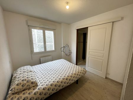 Location Appartement 2 pièces 34m² ONET LE CHATEAU 12850 - Photo 4