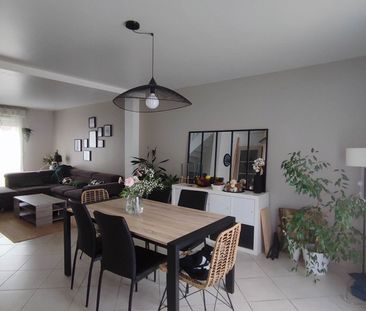 Location maison 5 pièces, 103.00m², Saint-Denis-de-l'Hôtel - Photo 3