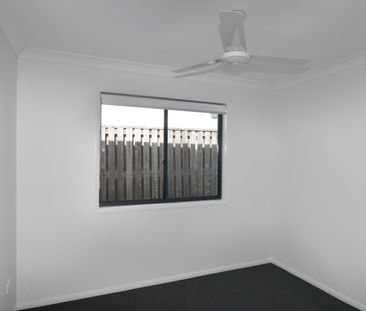 HOME IN POPULAR ESTATE! - Photo 1
