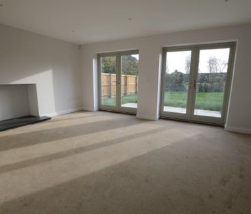 4 bedroom detached house to rent - Photo 1