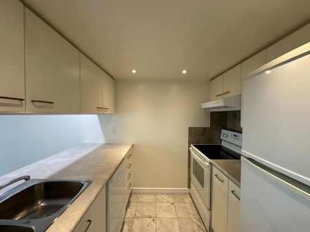 For Lease - 38 Elm Street Unit# 1707, Toronto, Ontario - Photo 2