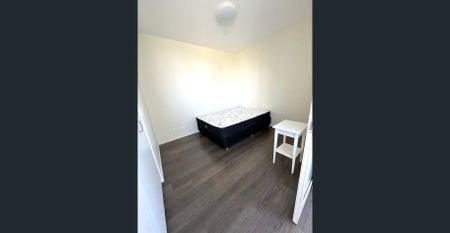 Furnished One bedroom with Large Study area - Photo 3