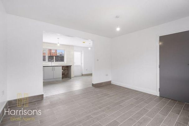 4 bedroom property to rent - Photo 1