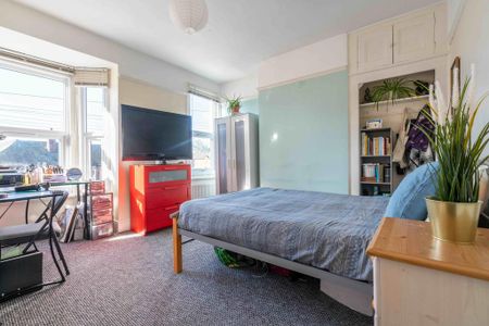 5 bedroom terraced house to rent - Photo 2