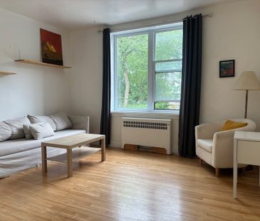 À LOUER : Appartement 3 1/2 Meublé - Photo 2