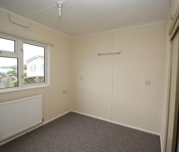 2 bedroom park home to rent - Photo 3