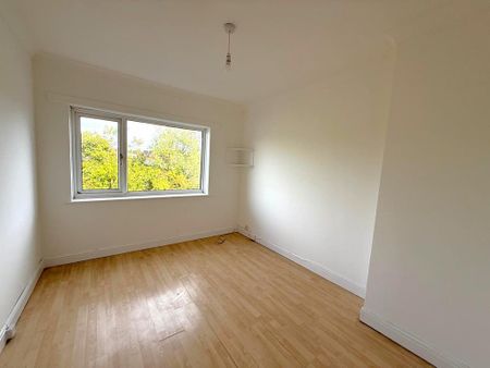 4 bedroom semi-detached house to rent - Photo 2