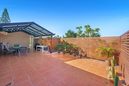 6/4 Christina Court, Mermaid Waters QLD 4218 - House For Rent - $695 | Domain - Photo 5