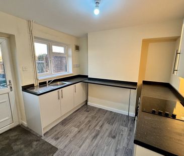 Lloyds Road - Photo 2