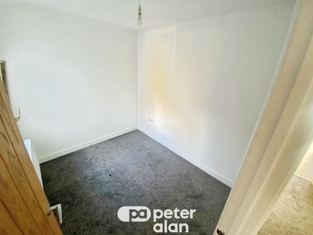 Walsh Street, MOUNTAIN ASH - Photo 4