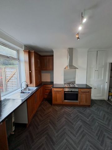 3 Bed Terraced House, Woodhouse Road, S12 - Photo 5