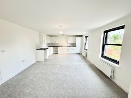 Murex House, Rainham, RM13 9GL - Photo 3