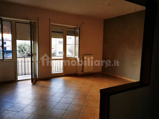 Trilocale via Lungoliri Pirandello 30, Centro, Isola del Liri - Photo 1