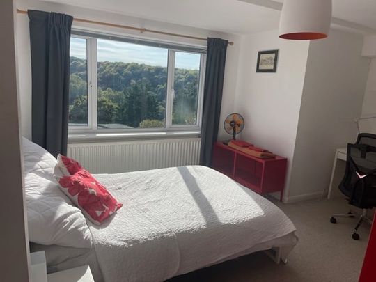 2 Bed Flat, Huntersdale, BS9 - Photo 1