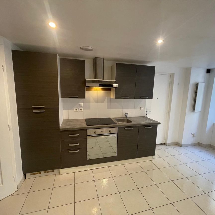 Location Appartement 2 pièces 42m² AUBAGNE 13400 - Photo 1