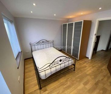 Ellis Street, Hulme, M15 - Photo 4