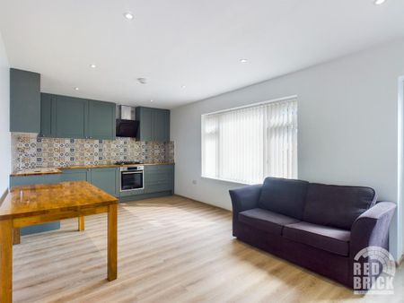 3 bedroom end of terrace house to rent - Photo 2