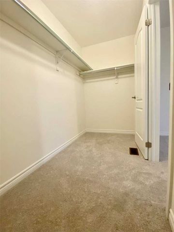 For Lease - 333 Danny Wheeler Boulevard, Georgina, Ontario - Photo 2