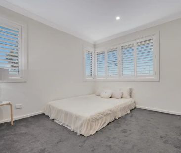 Lots Of Living Space For A Big Family - Photo 4