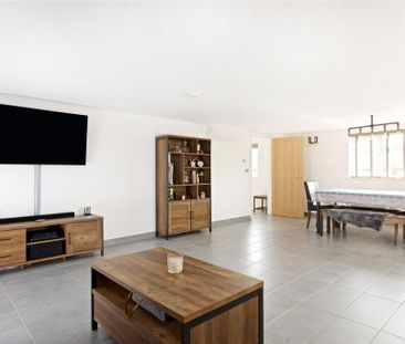 3 bedroom barn conversion to rent - Photo 2