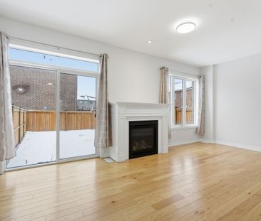 For Lease - 12 Beasley Grove, Hamilton, Ontario - Photo 2