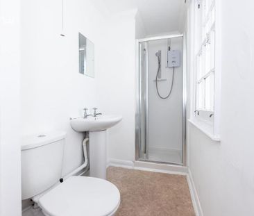 6 bedroom terraced house to rent - Photo 4