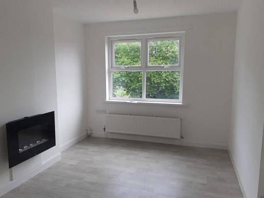1 bedroom ground floor flat to rent - Photo 1