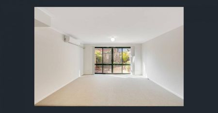 Perfectly Positioned Townhouse Just Steps From the CBD - Photo 3